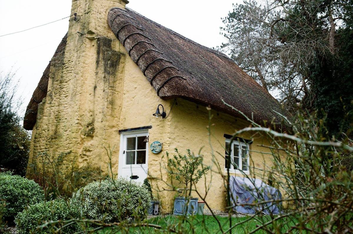 Vintage Rental Features: 7 Proven Ways to Avoid Costly Mistakes on Historic Getaways